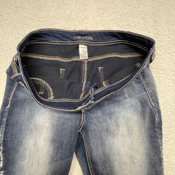 Women’s 16 Reg. Maurice’s Blue Jeans - Picture 5 of 12
